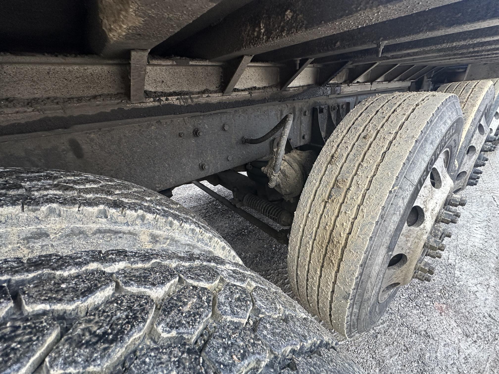 2002 KENWORTH T800 - Image 35