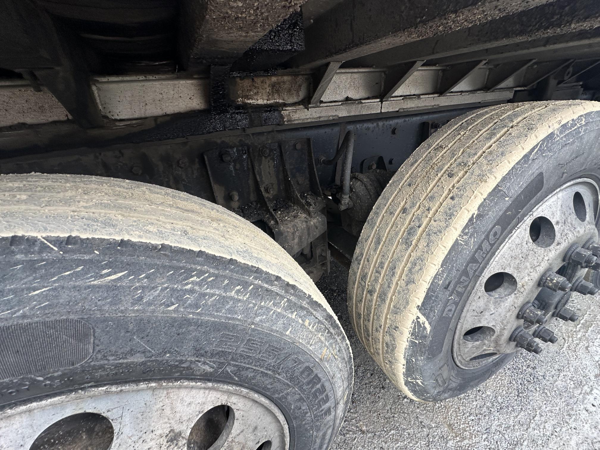 2002 KENWORTH T800 - Image 36