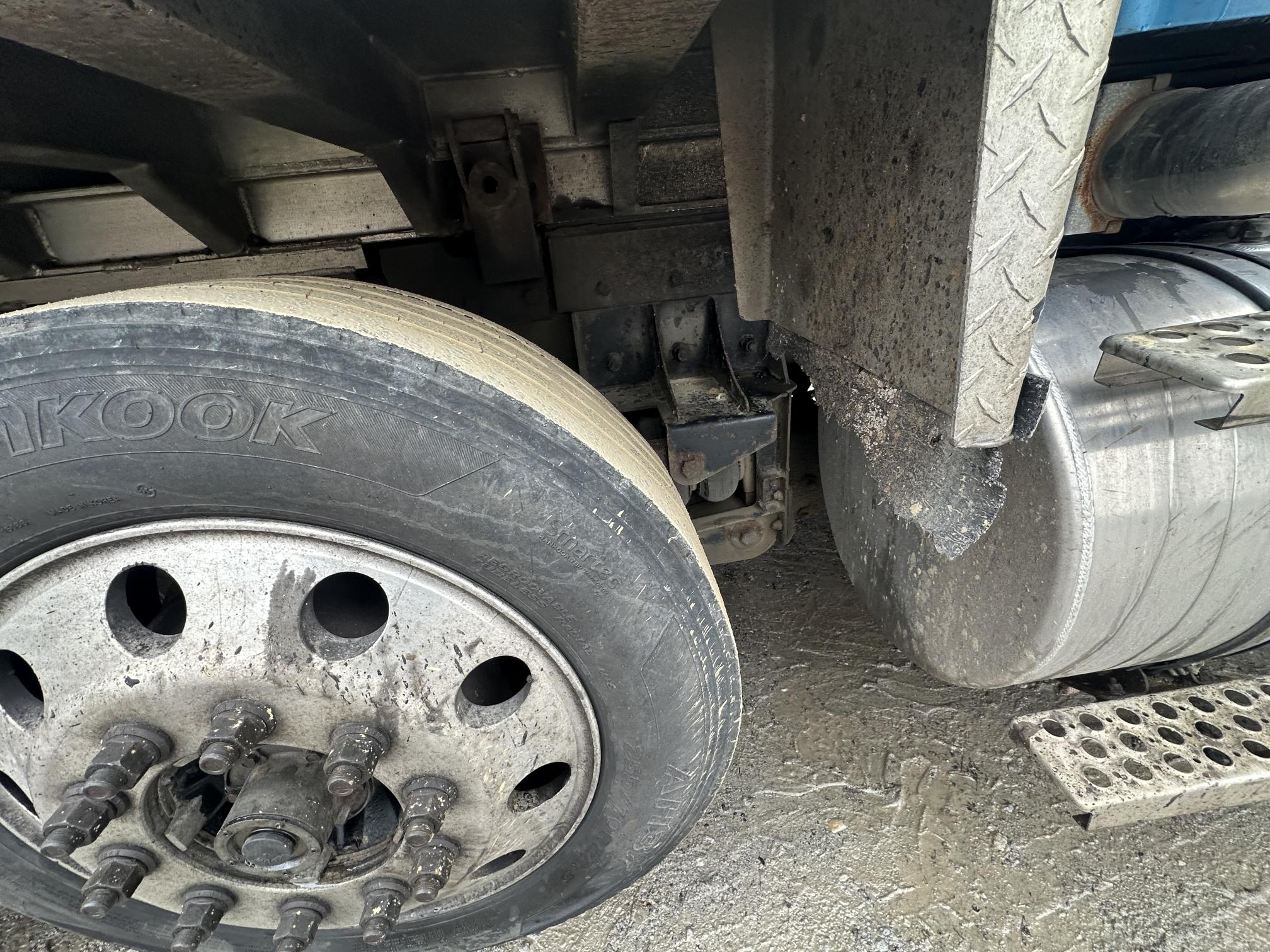 2002 KENWORTH T800 - Image 37