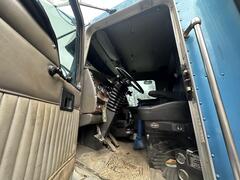 2002 KENWORTH T800 - Image 47