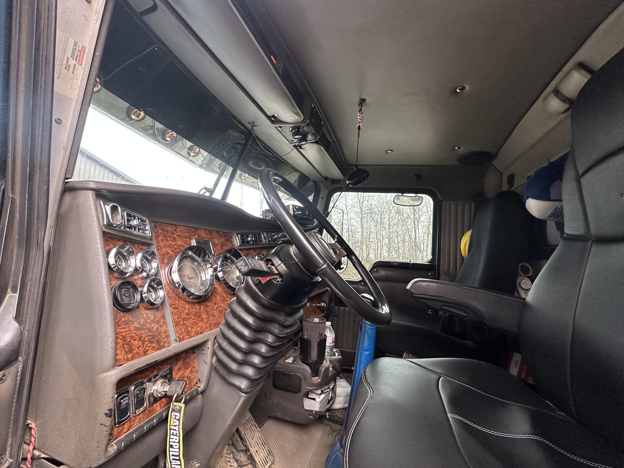 2002 KENWORTH T800 - Image 49