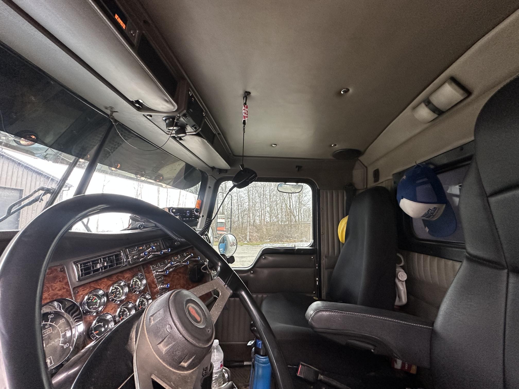 2002 KENWORTH T800 - Image 50