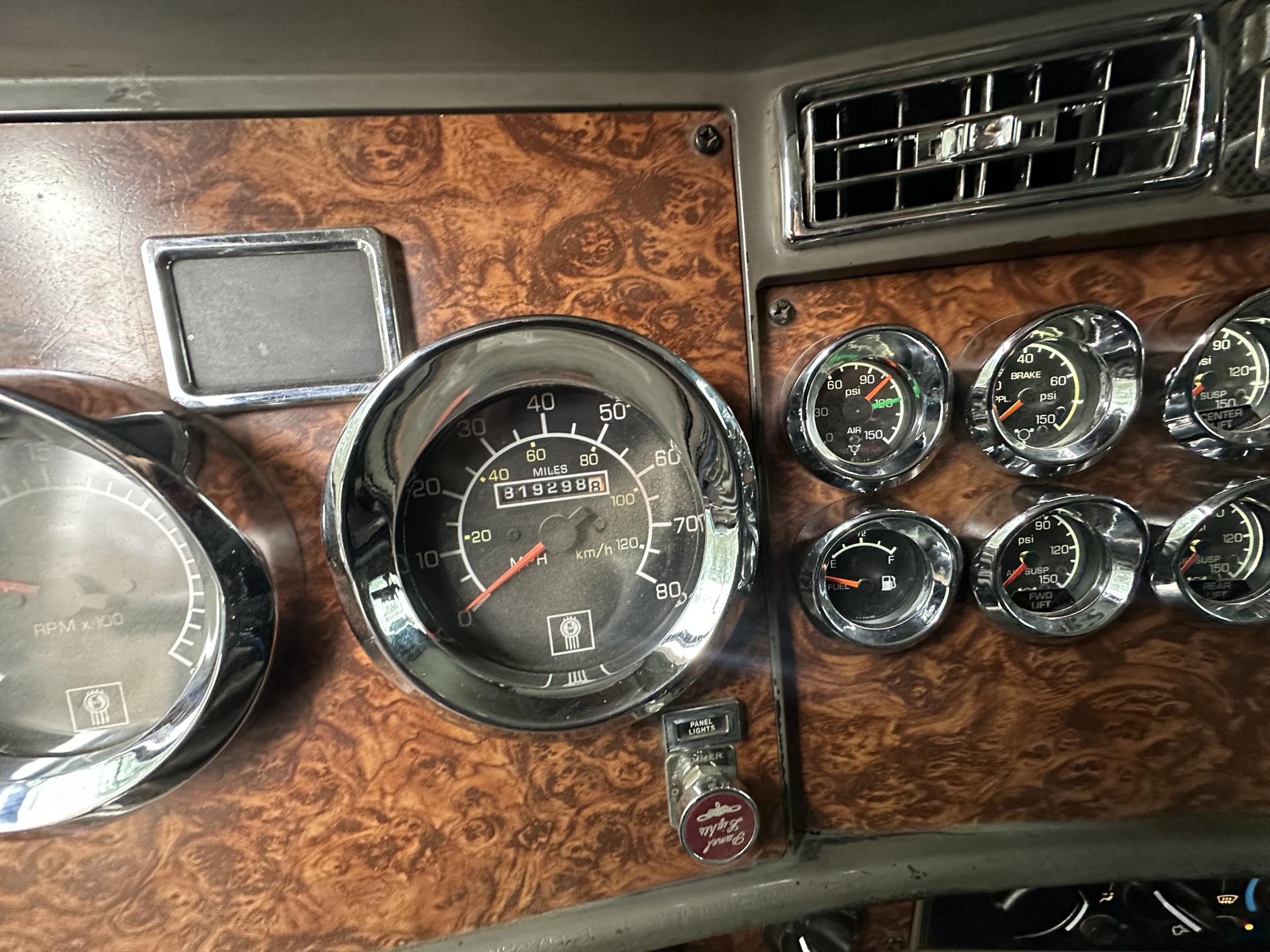 2002 KENWORTH T800 - Image 55