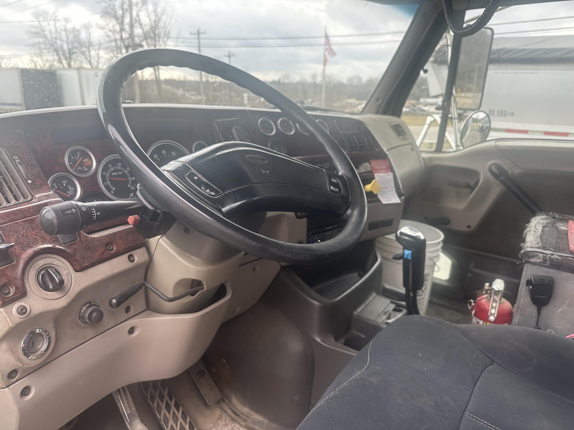 2003 STERLING L9500 - Image 29