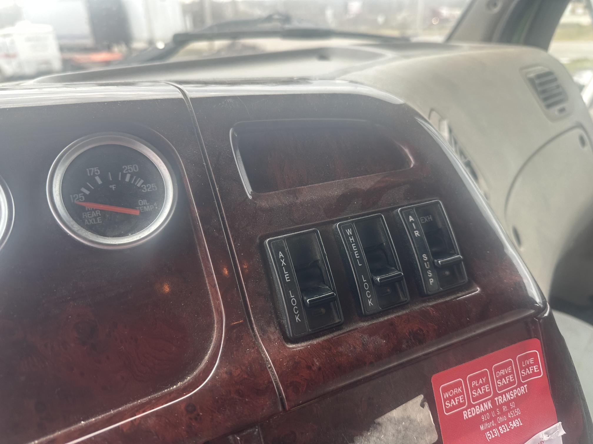 2003 STERLING L9500 - Image 36