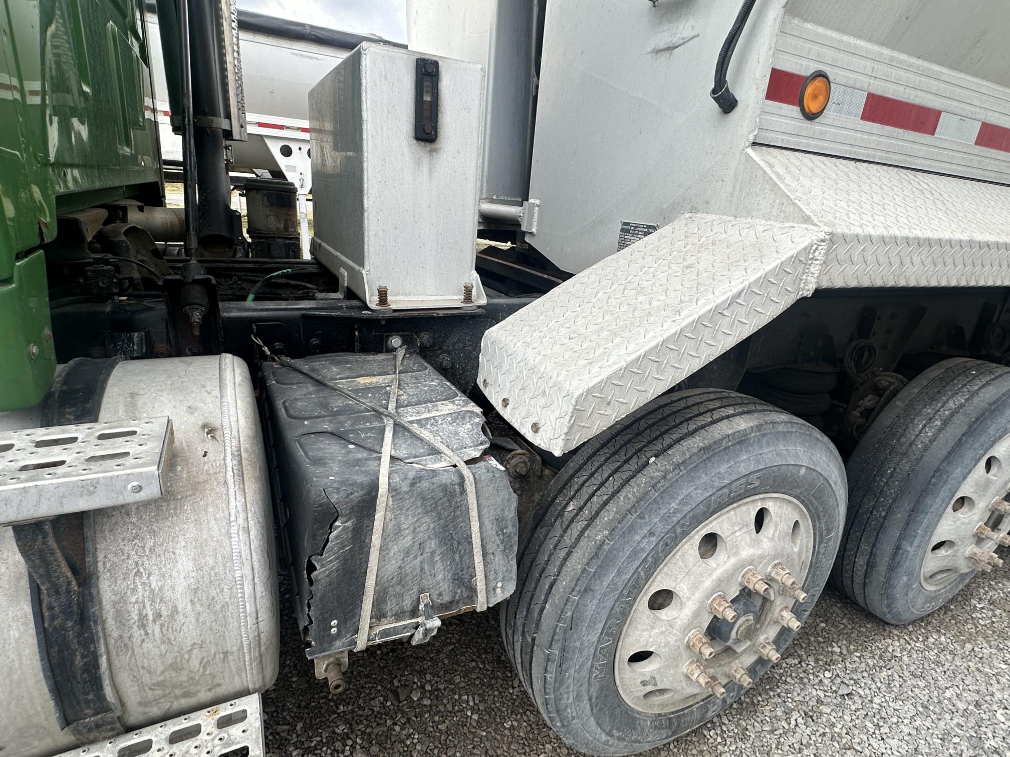 2003 STERLING L9500 - view 8 of 36