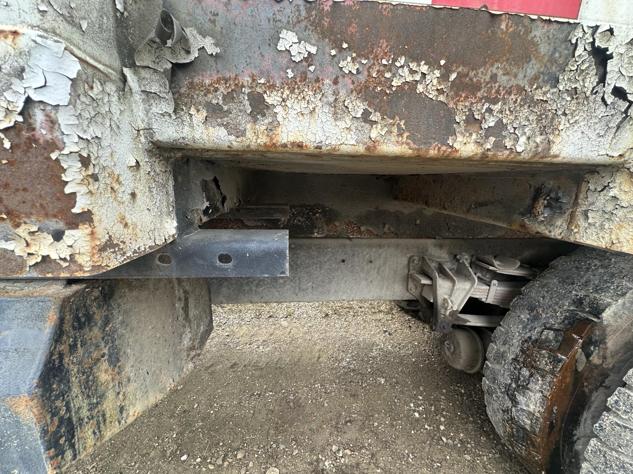 2001 INTERNATIONAL 4900 - Image 14