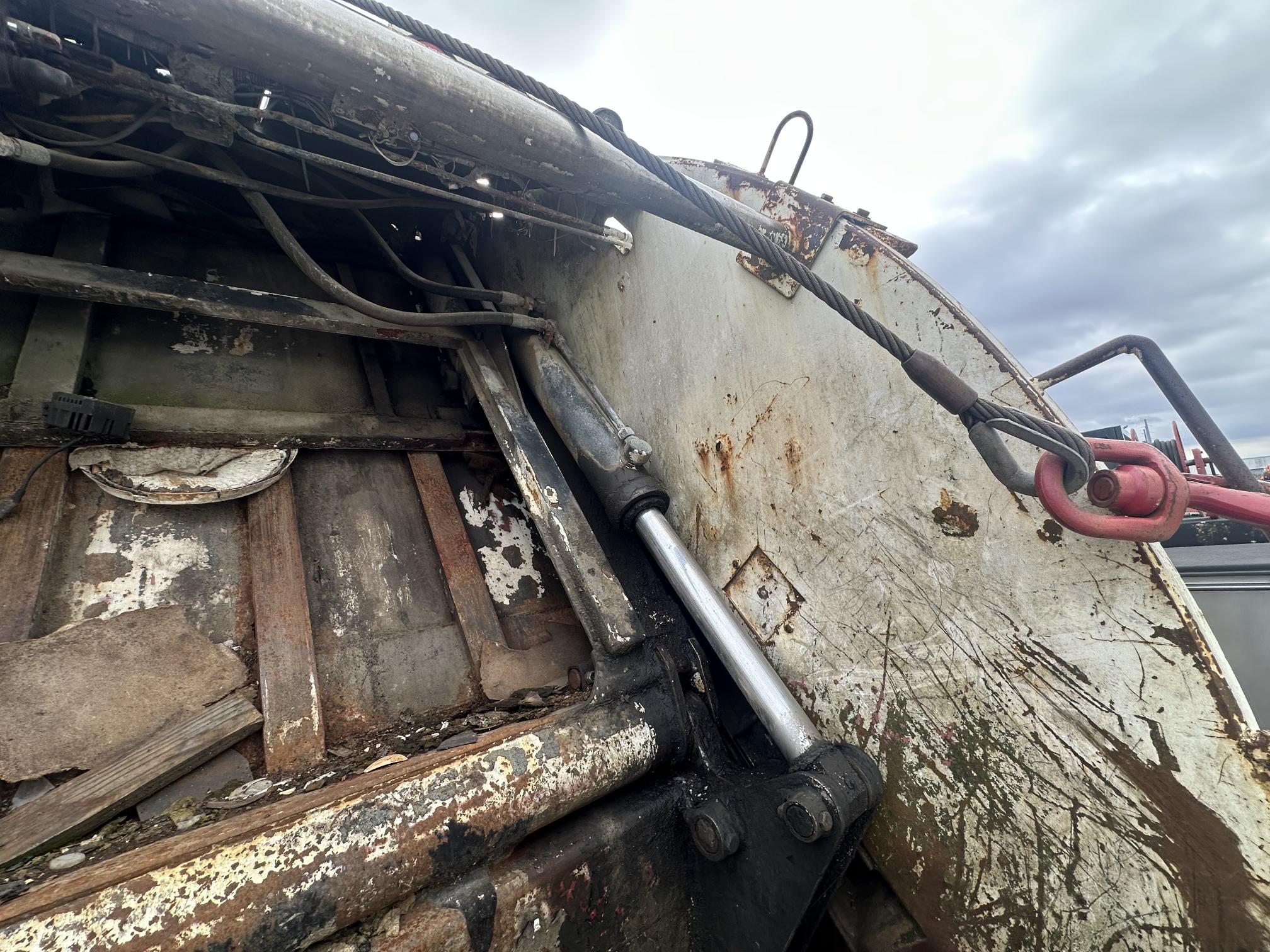 2001 INTERNATIONAL 4900 - view 20 of 35