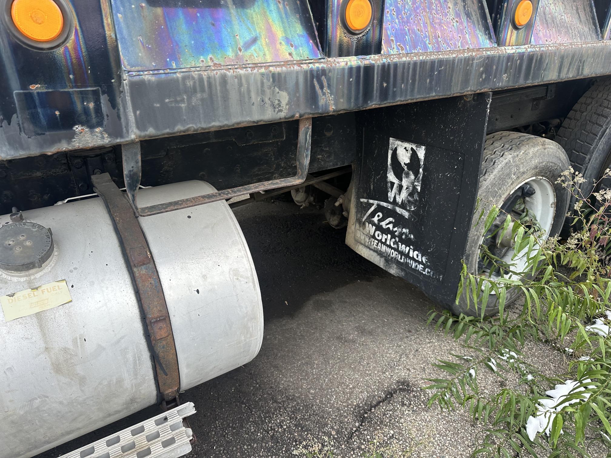 1982 FORD L9000 - Image 9