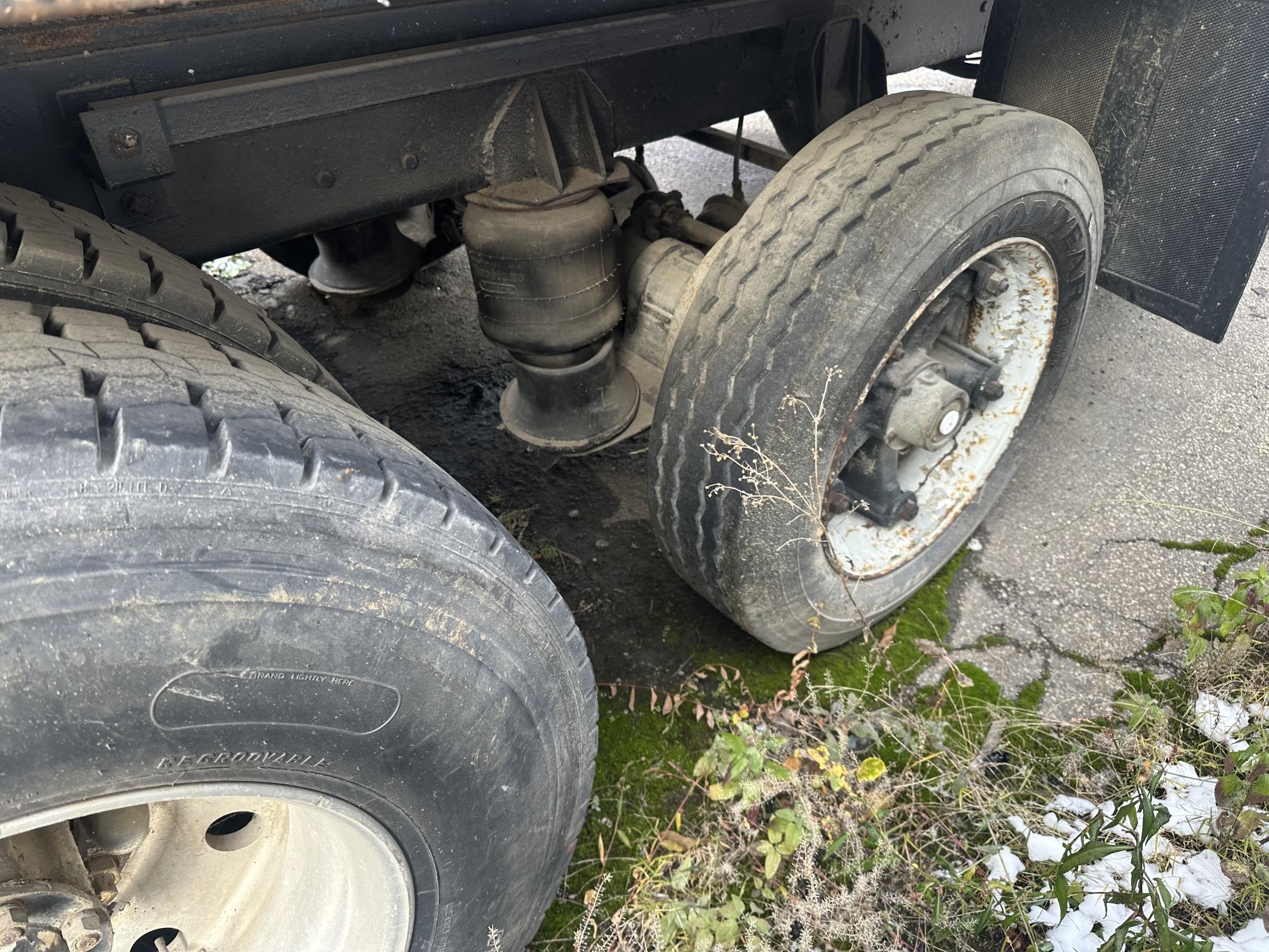 1982 FORD L9000 - Image 14