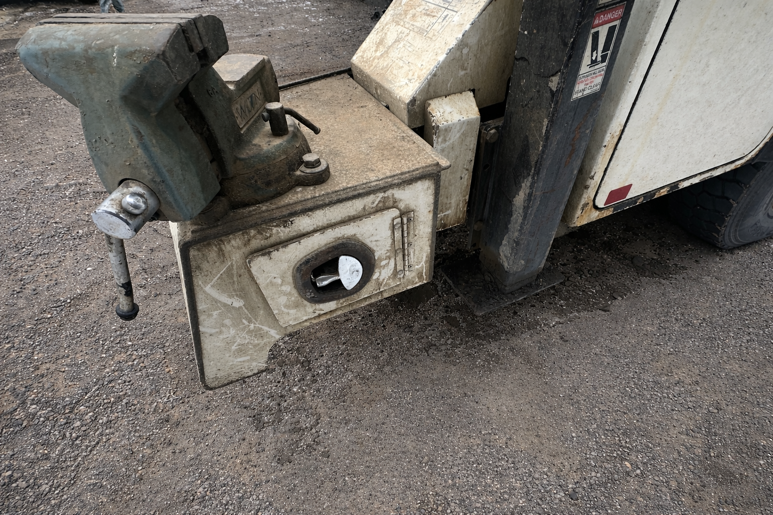 2019 KENWORTH T270 - Image 26