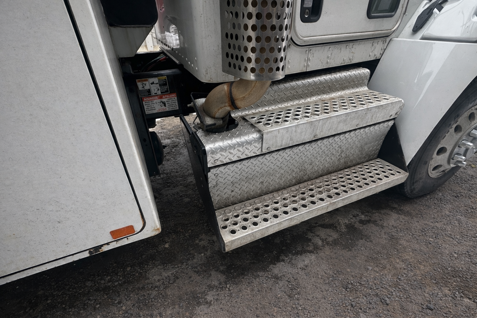 2019 KENWORTH T270 - Image 32