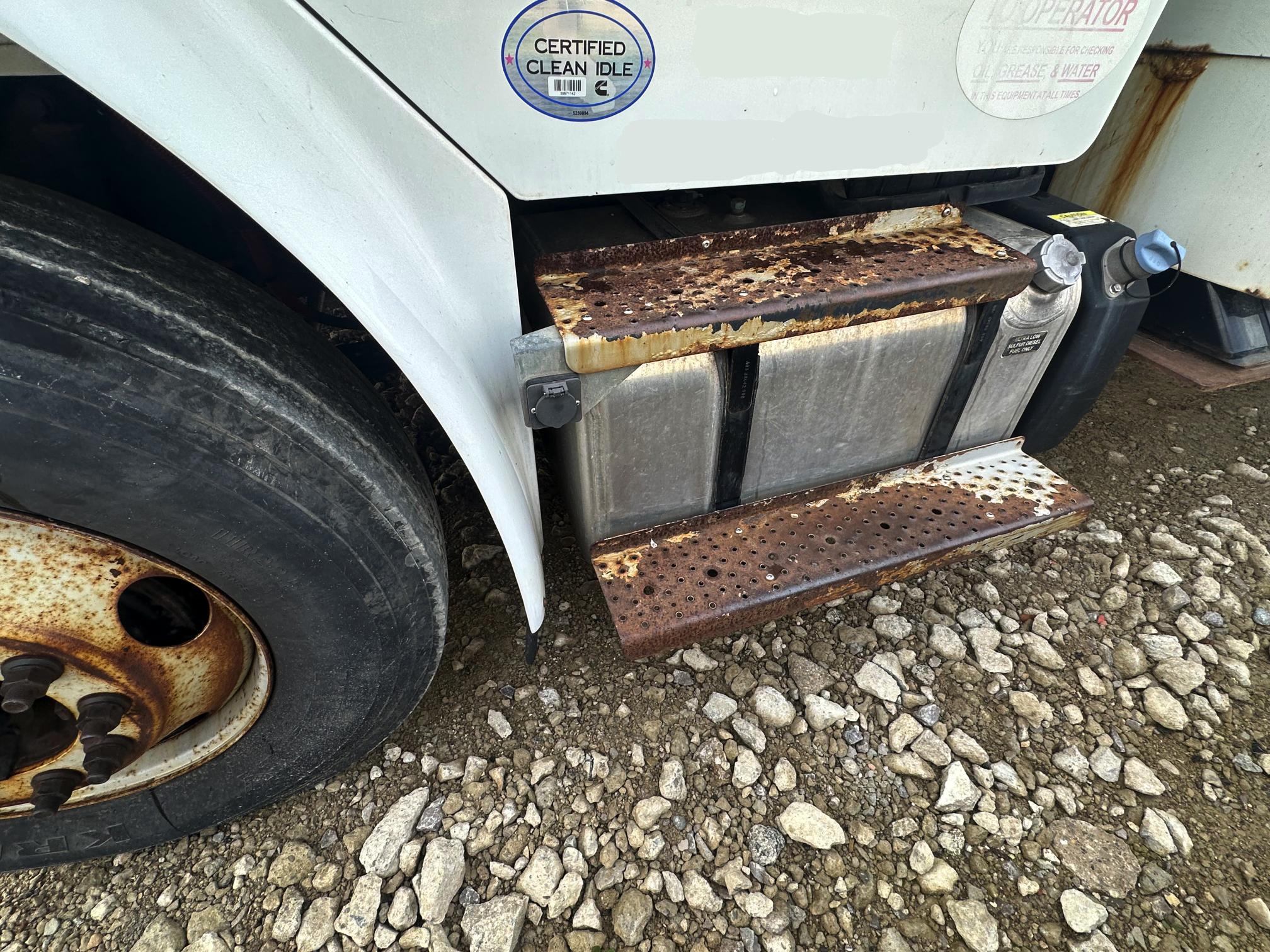 2017 FREIGHTLINER M2 106 - Image 10