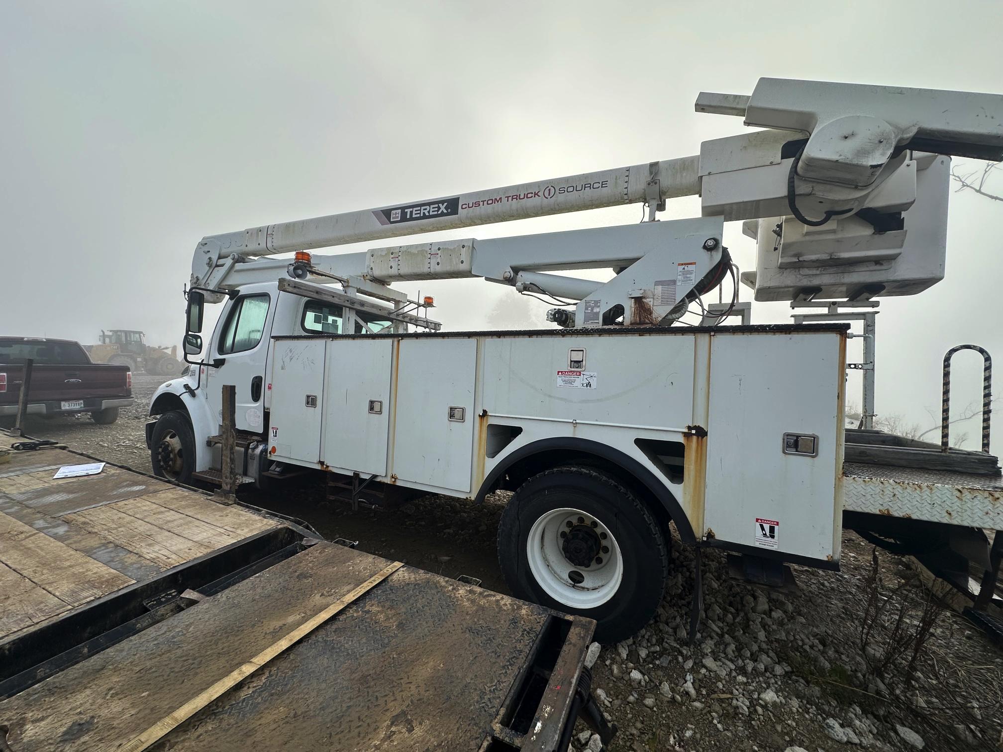 2017 FREIGHTLINER M2 106 - Image 5