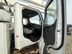 2017 FREIGHTLINER M2 106 - Image 38