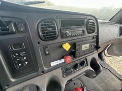 2017 FREIGHTLINER M2 106 - Image 43