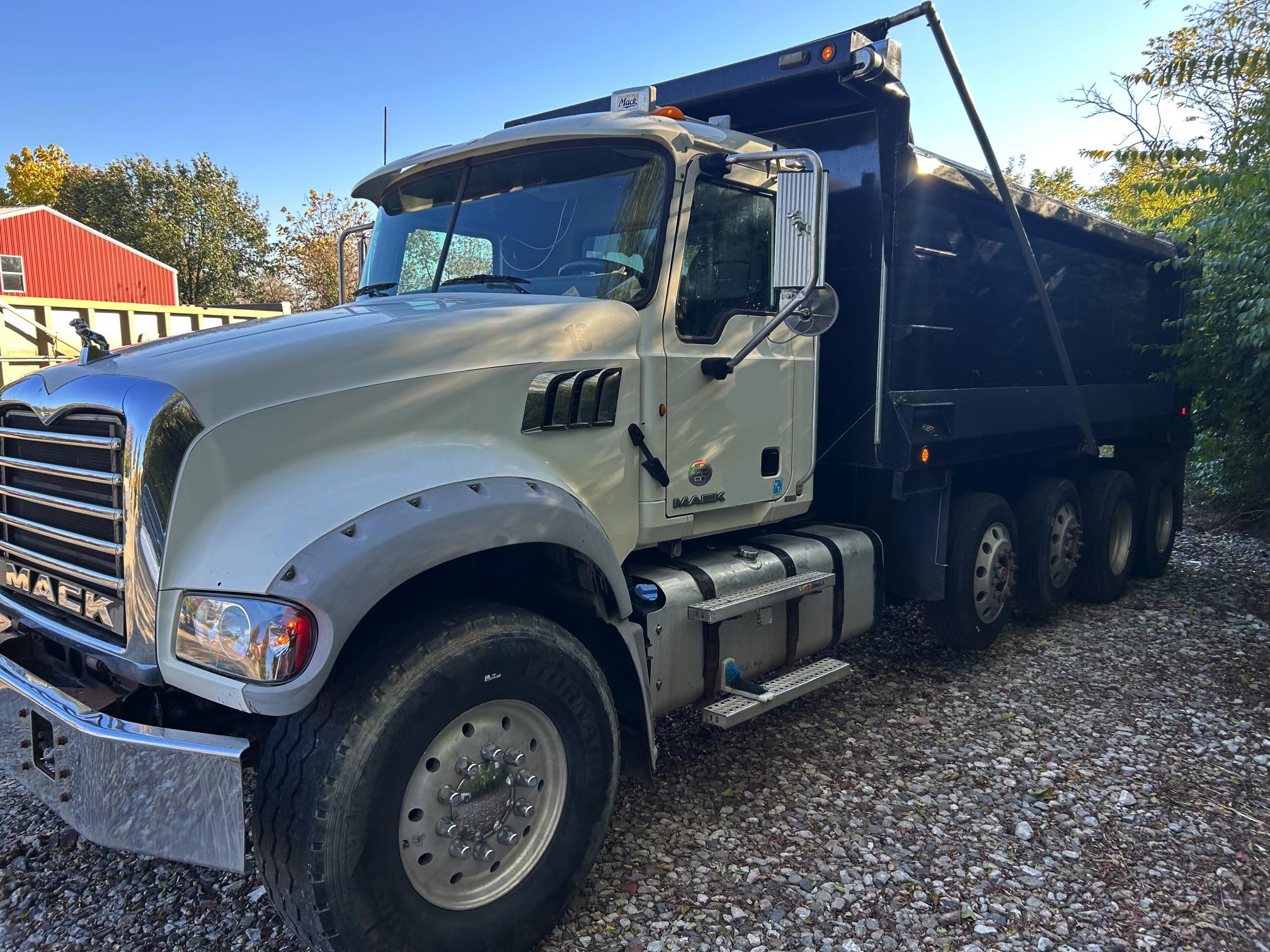 2013 MACK GU713 Granite