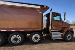 2018 WESTERN STAR 4700 - Image 10