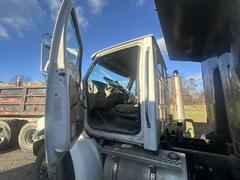 2004 STERLING L7500 - Image 25