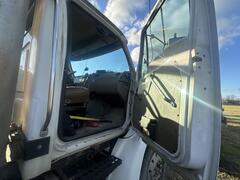 2004 STERLING L7500 - Image 26