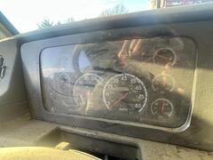 2004 STERLING L7500 - Image 31