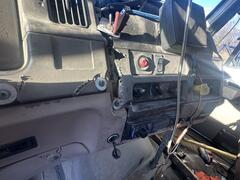 2004 STERLING L7500 - Image 32