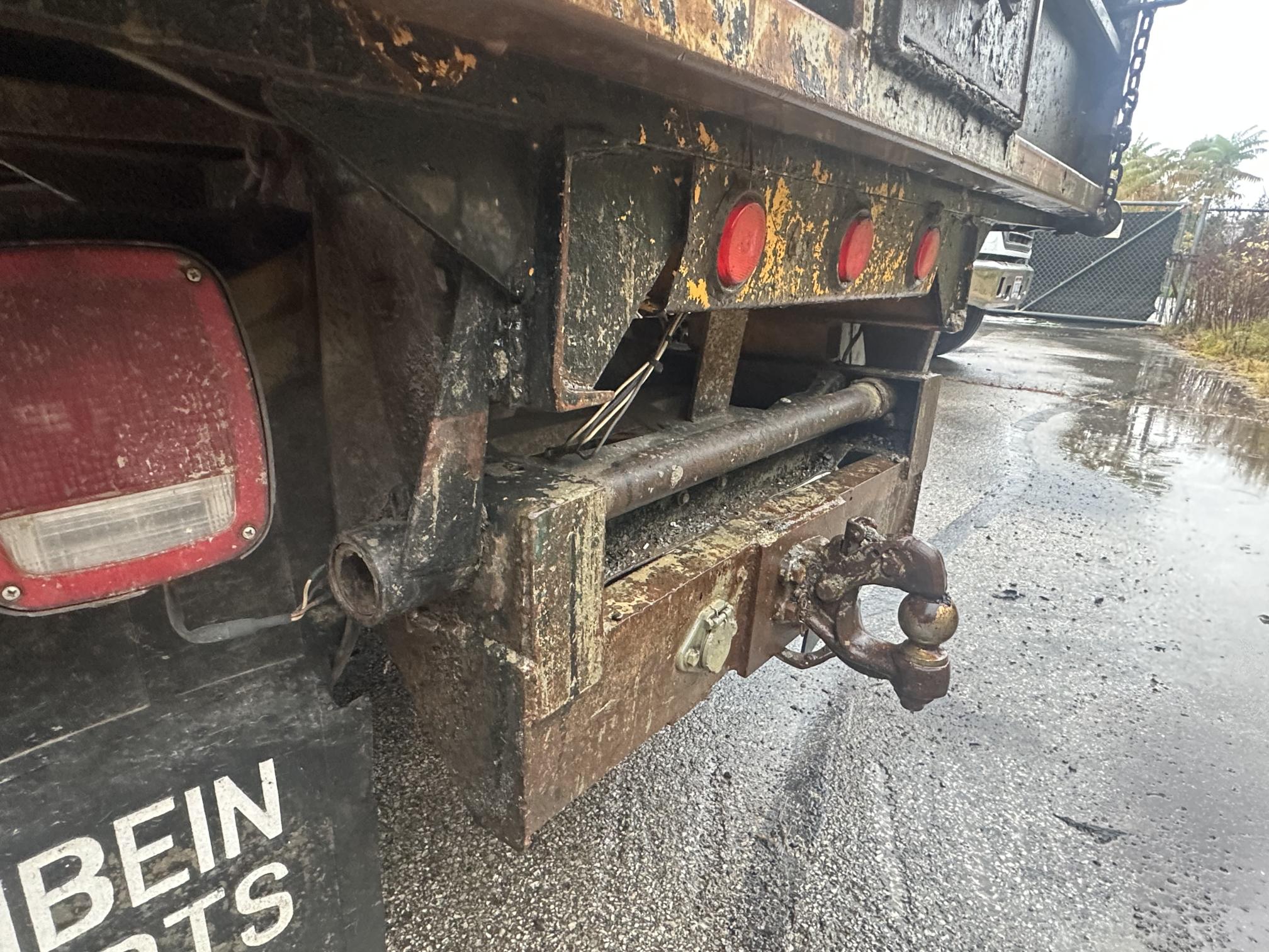 1983 CHEVROLET C30 - view 11 of 22