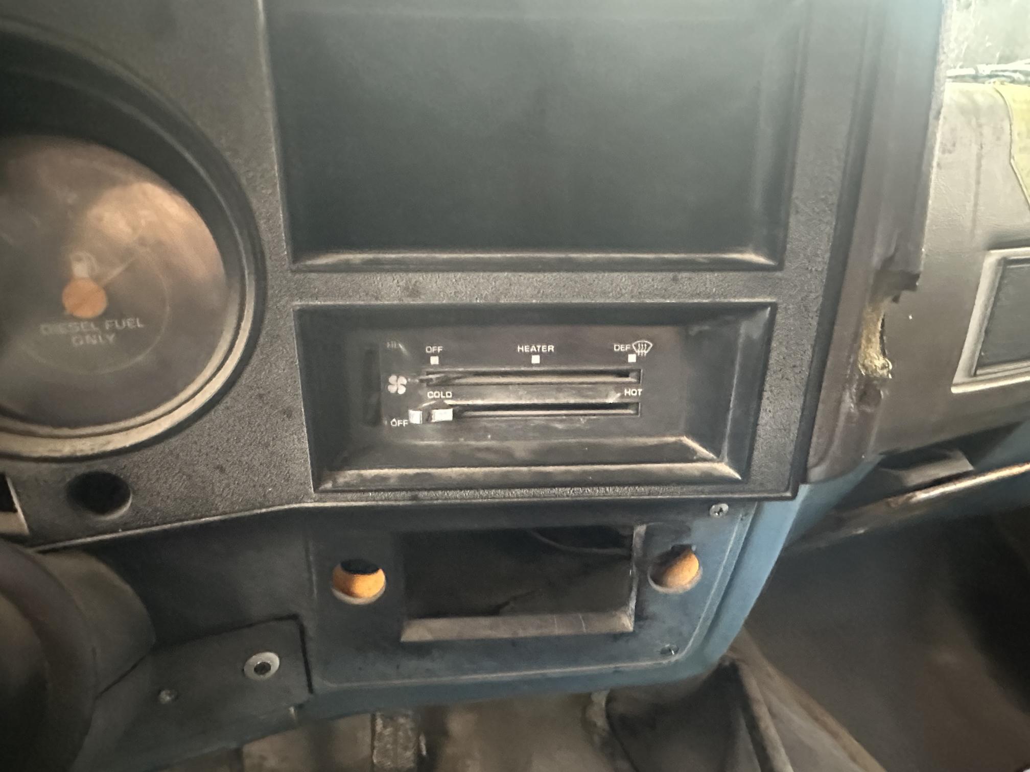 1983 CHEVROLET C30 - view 18 of 22