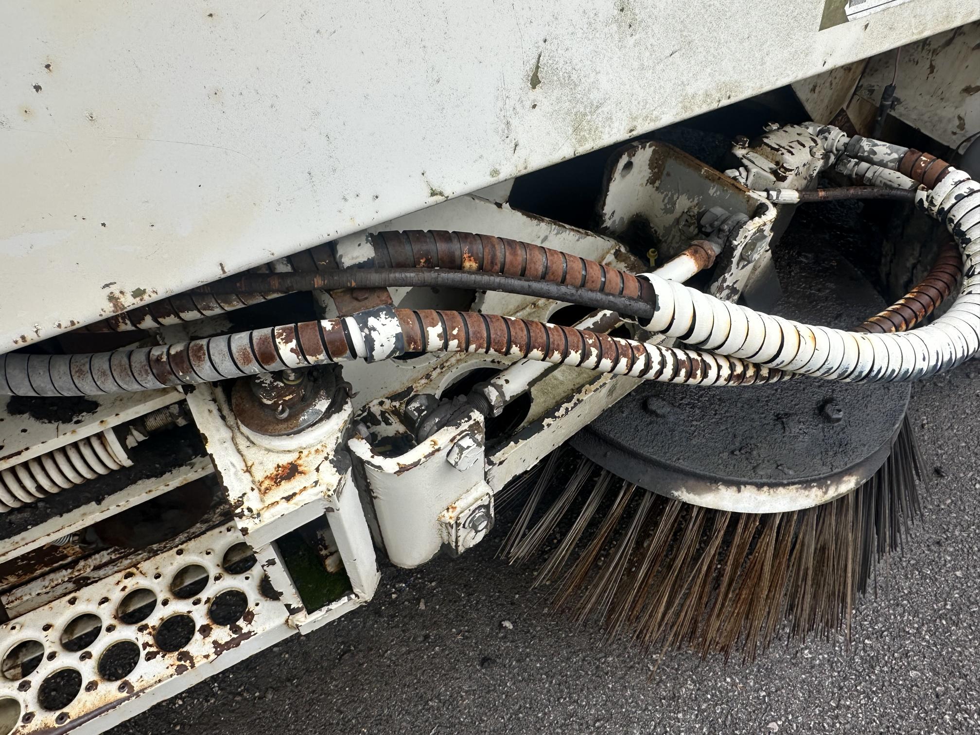 1997 ELGIN - Image 8