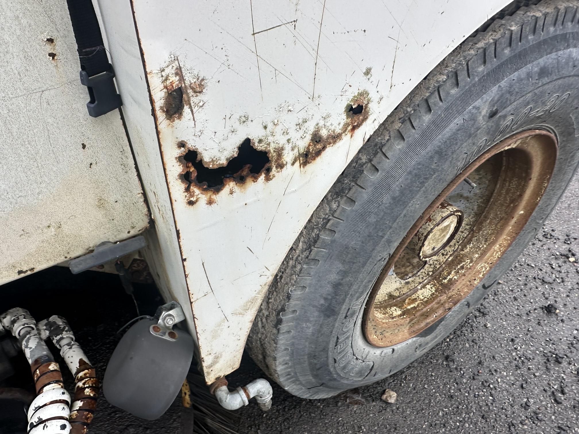 1997 ELGIN - view 9 of 19