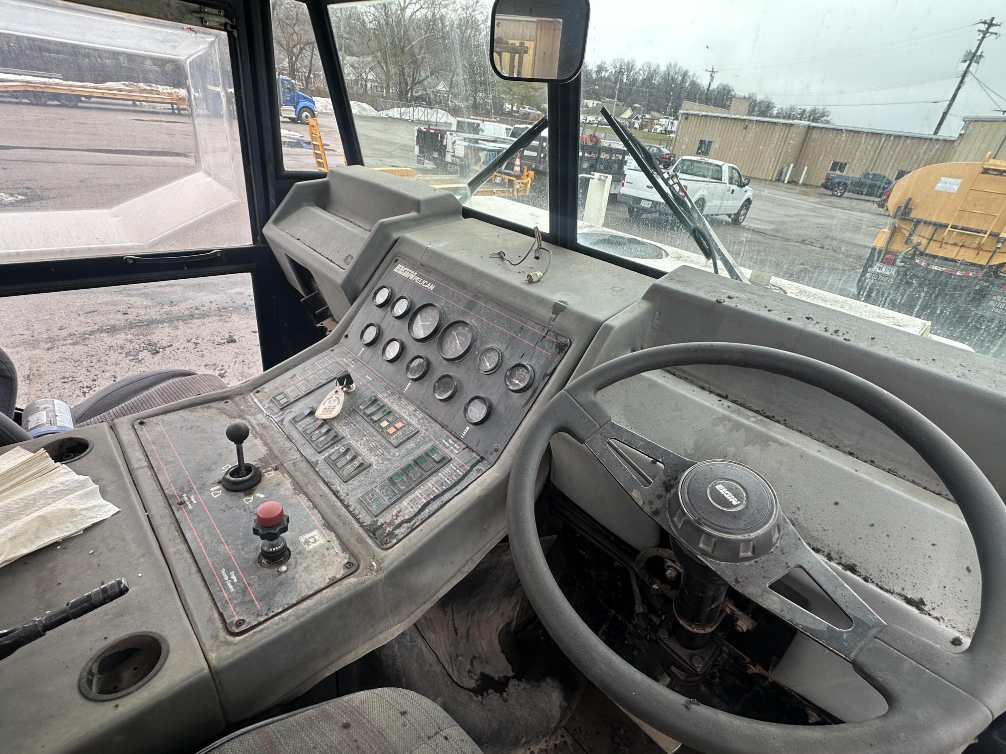 1997 ELGIN - view 12 of 19