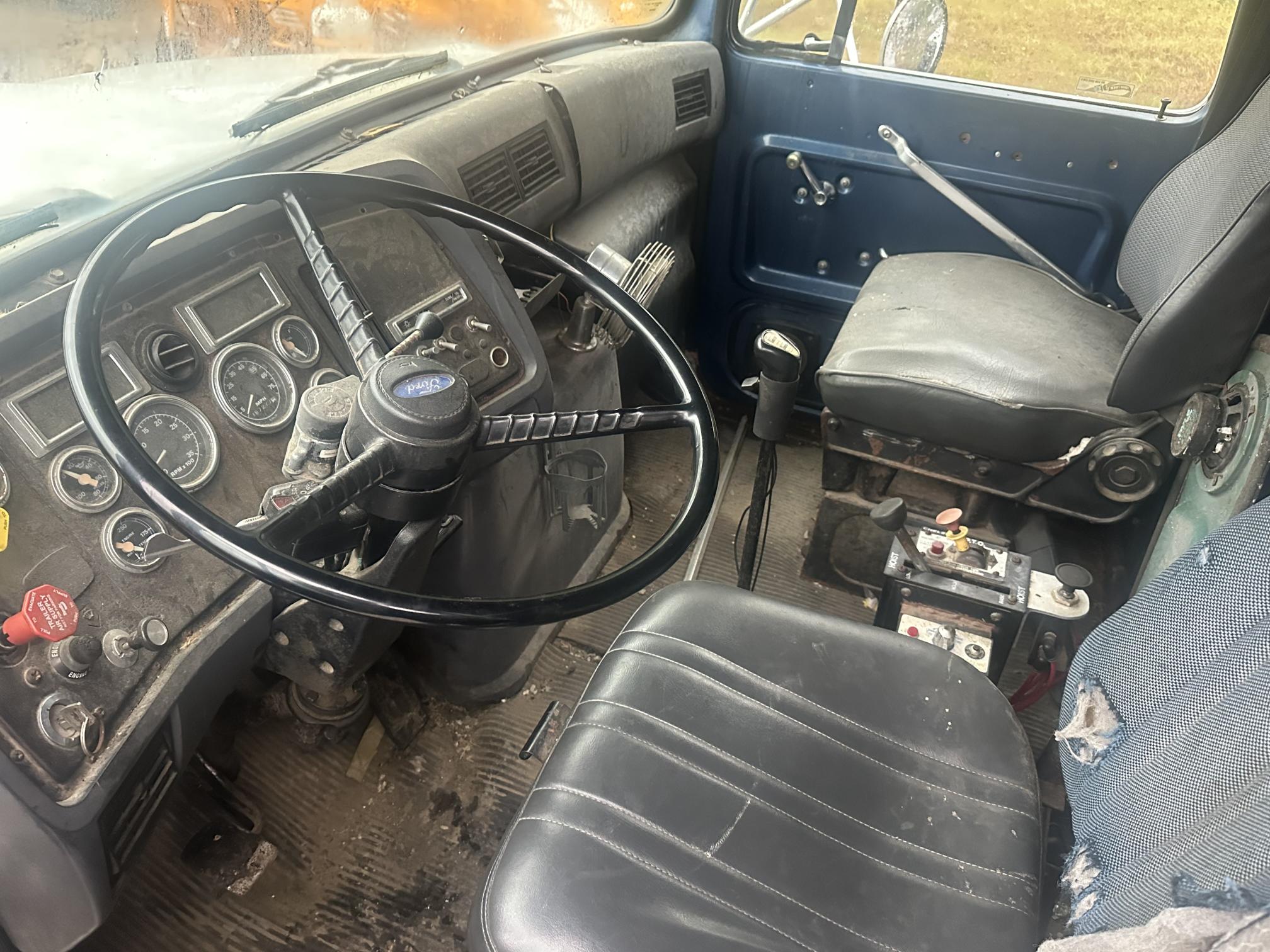 1994 FORD L8000 - Image 23