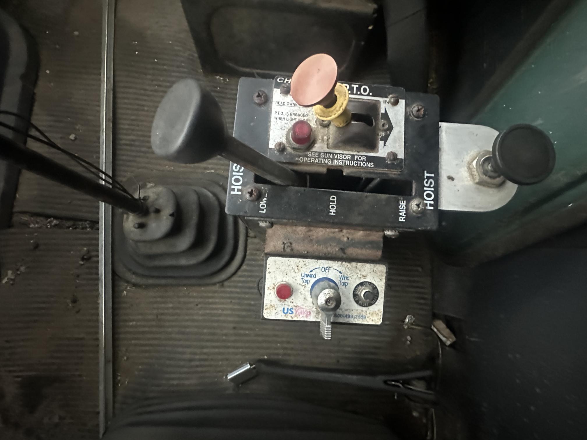 1994 FORD L8000 - Image 30