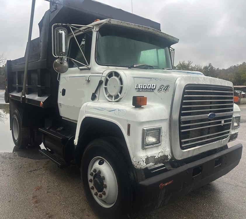 1994 FORD L8000
