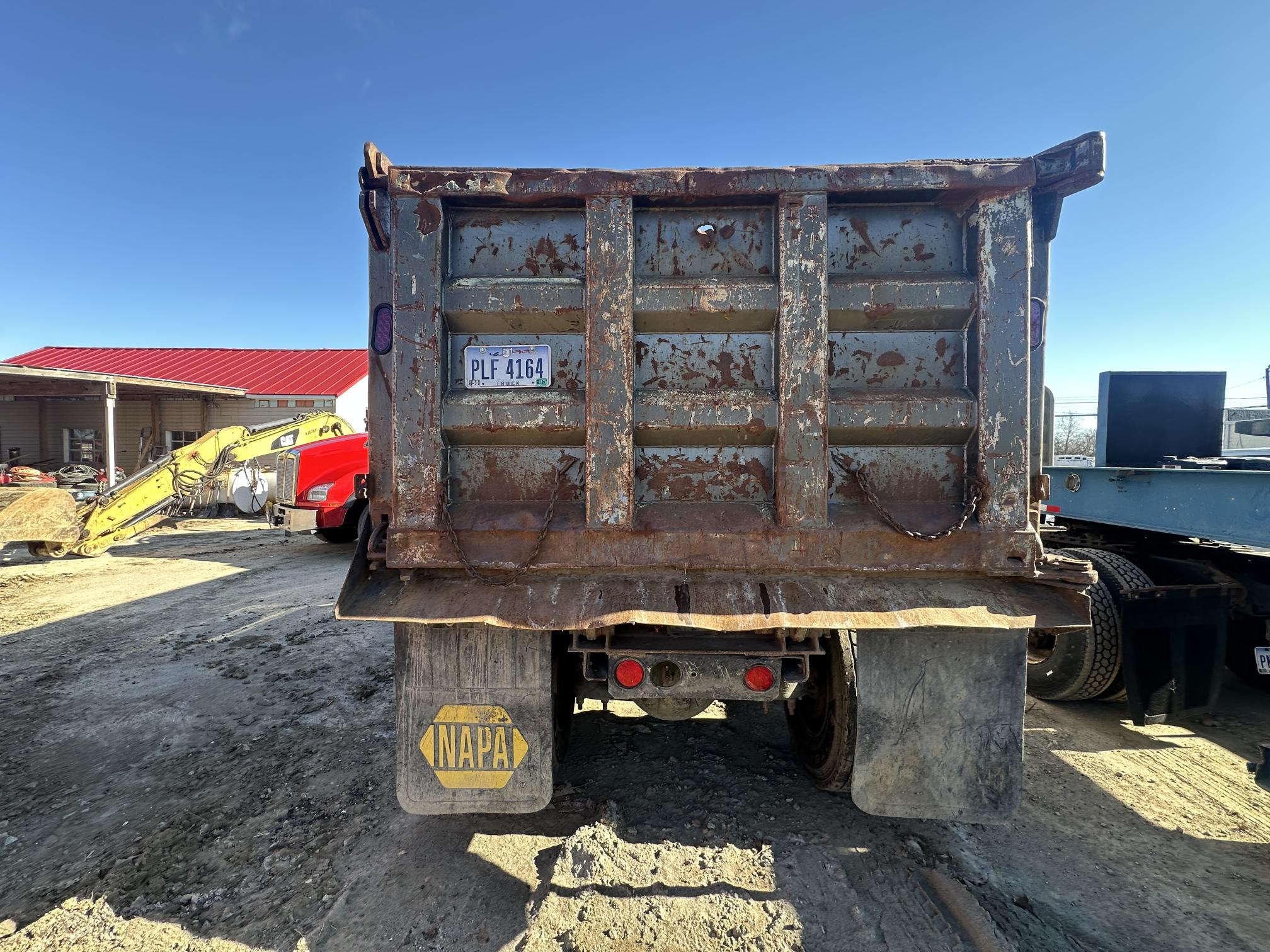 1992 PETERBILT 579 - view 4 of 44