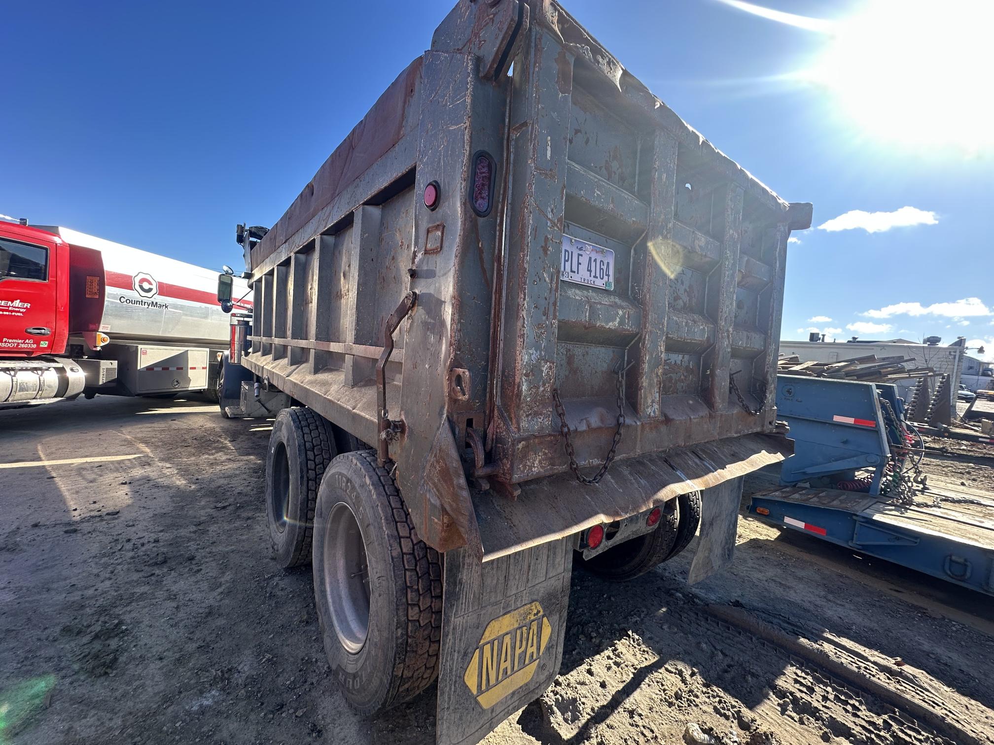 1992 PETERBILT 579 - view 5 of 44