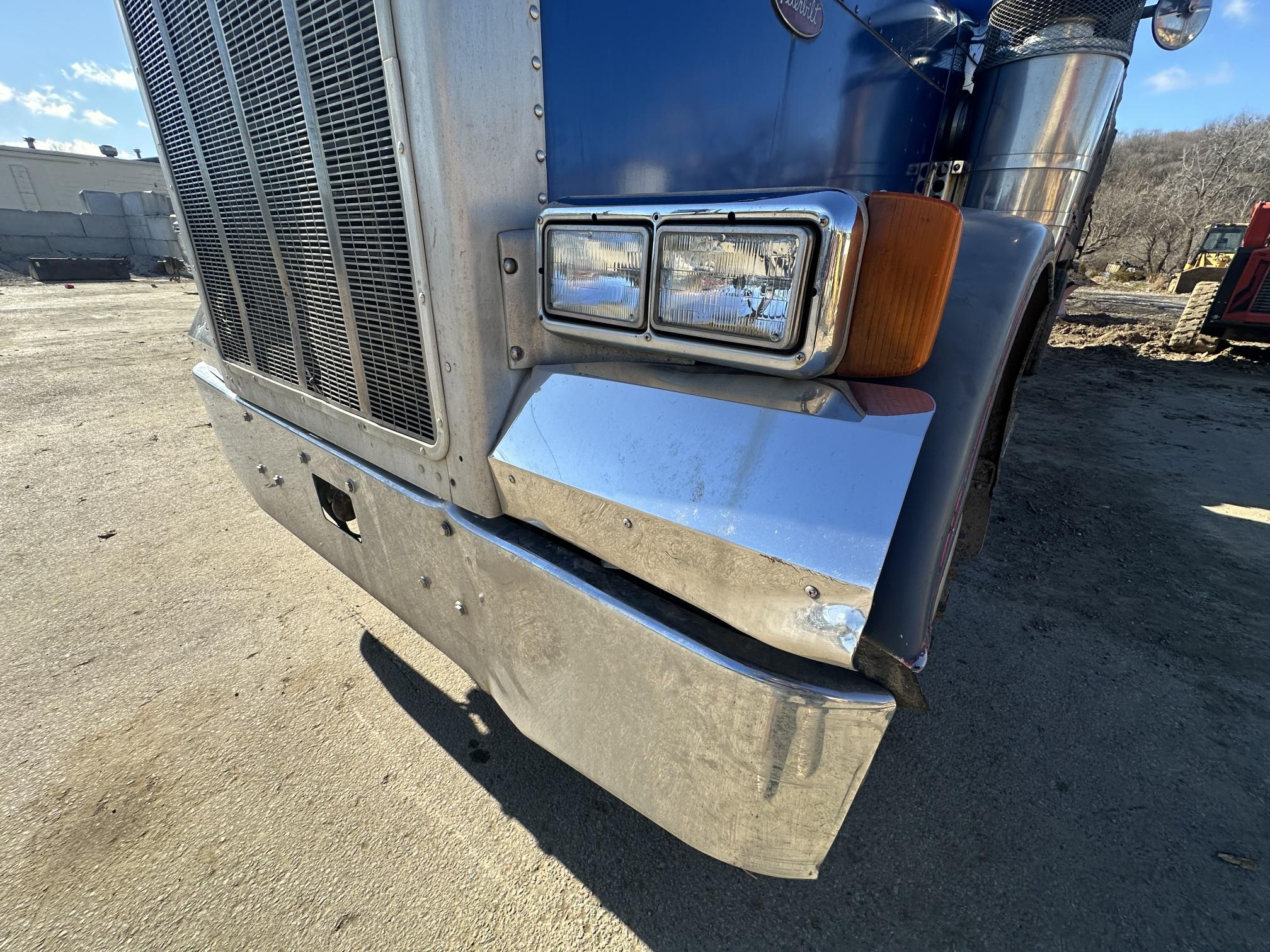 1992 PETERBILT 579 - view 12 of 44