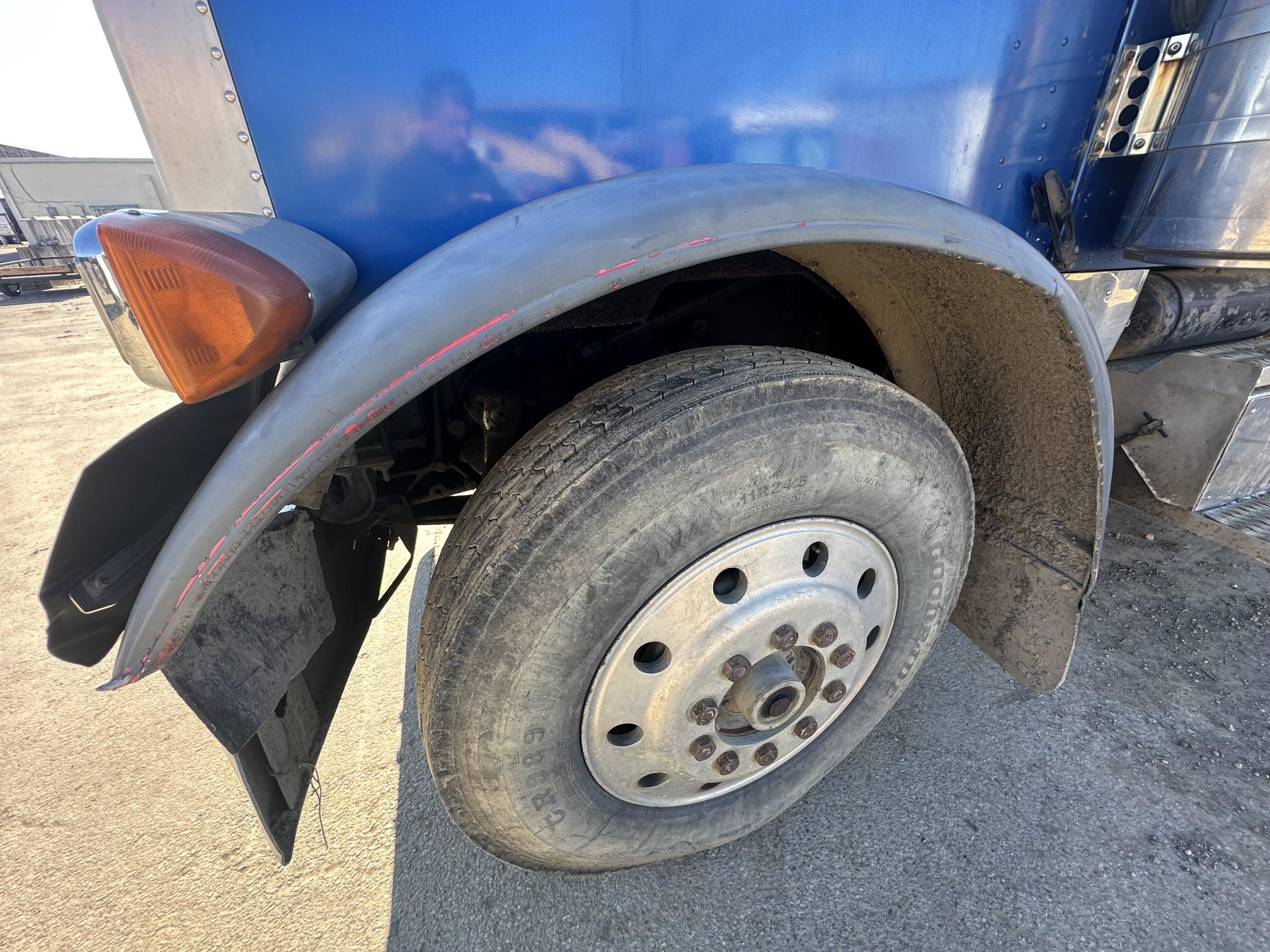 1992 PETERBILT 579 - Image 13