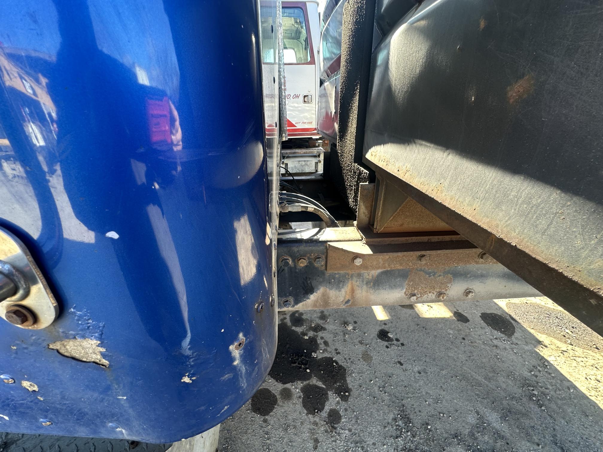 1992 PETERBILT 579 - view 16 of 44