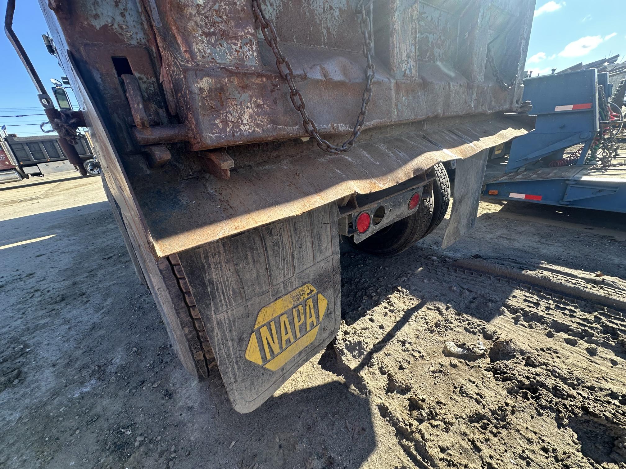 1992 PETERBILT 579 - Image 22