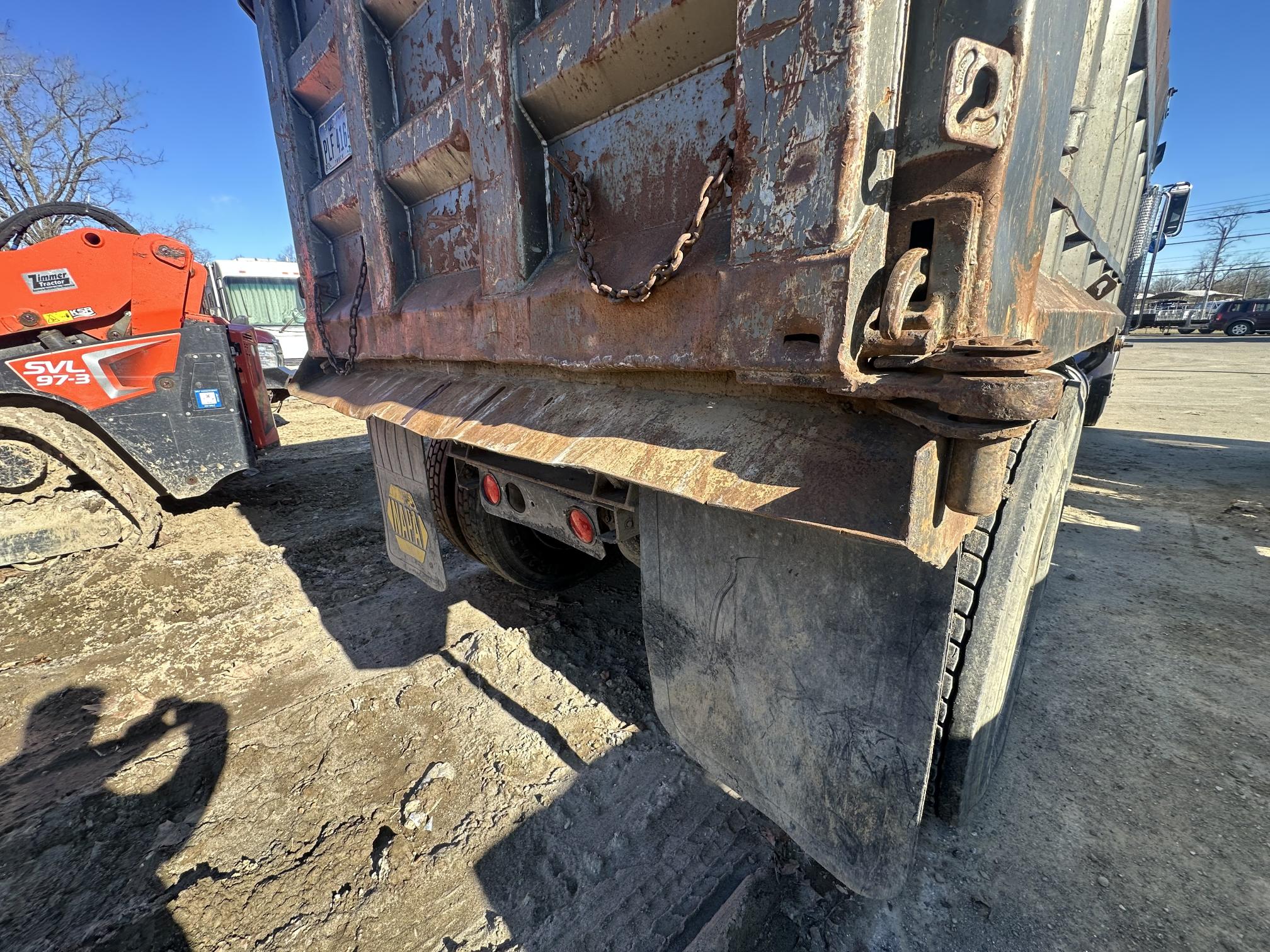 1992 PETERBILT 579 - Image 23