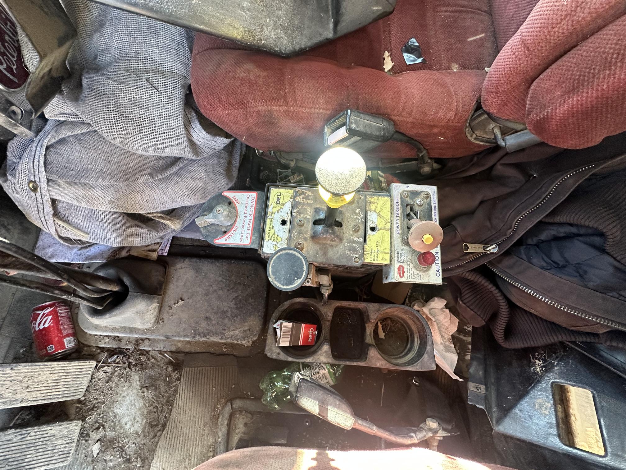 1992 PETERBILT 579 - Image 39