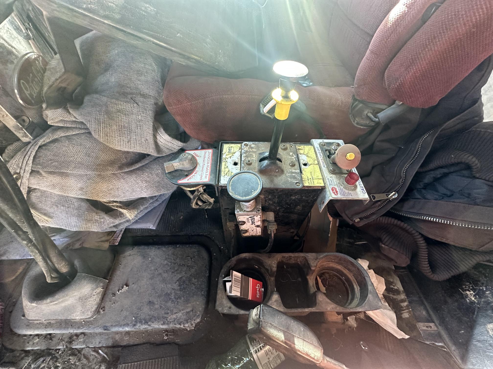 1992 PETERBILT 579 - Image 41