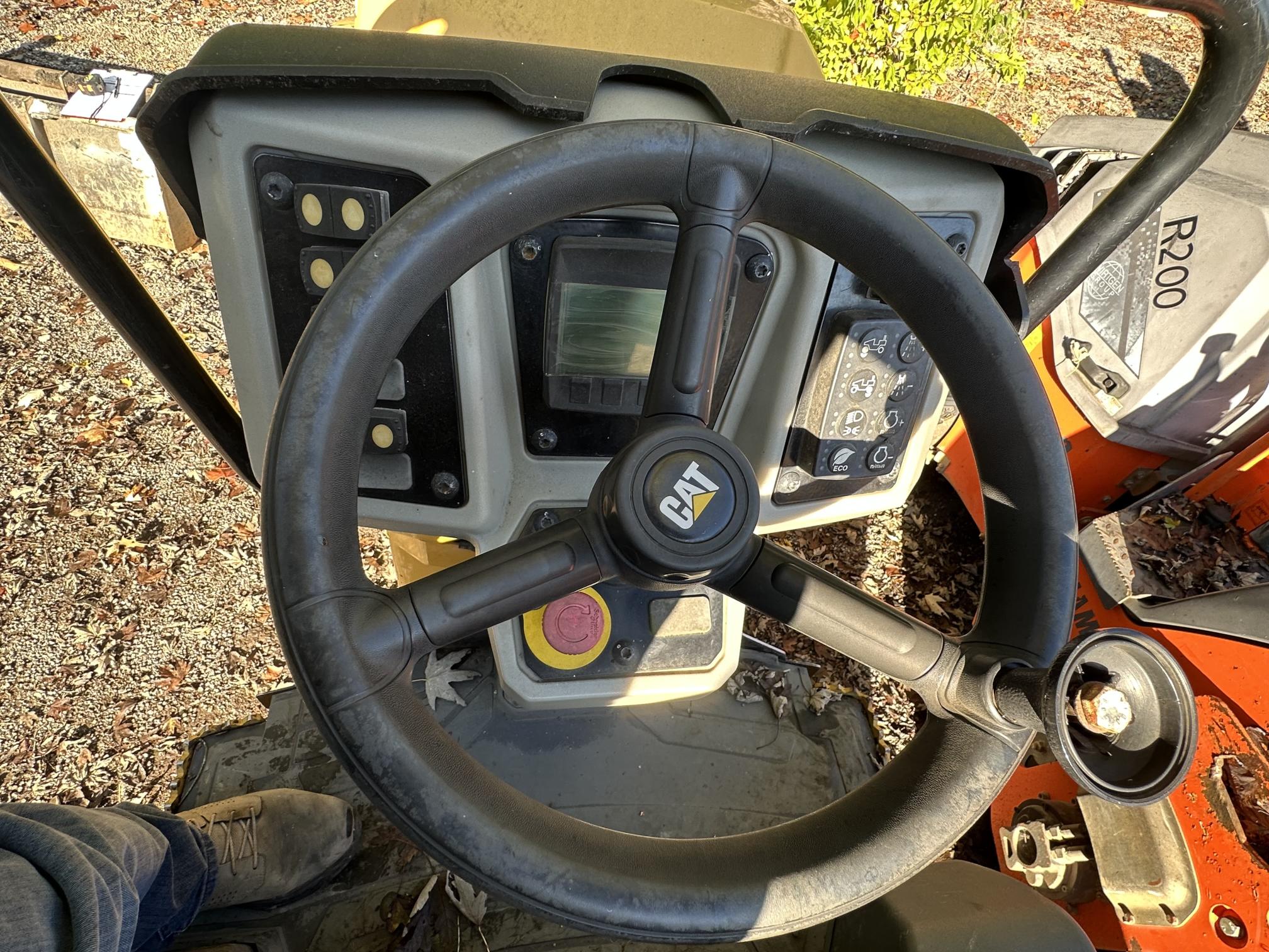 2018 CATERPILLAR CB24B - Image 17