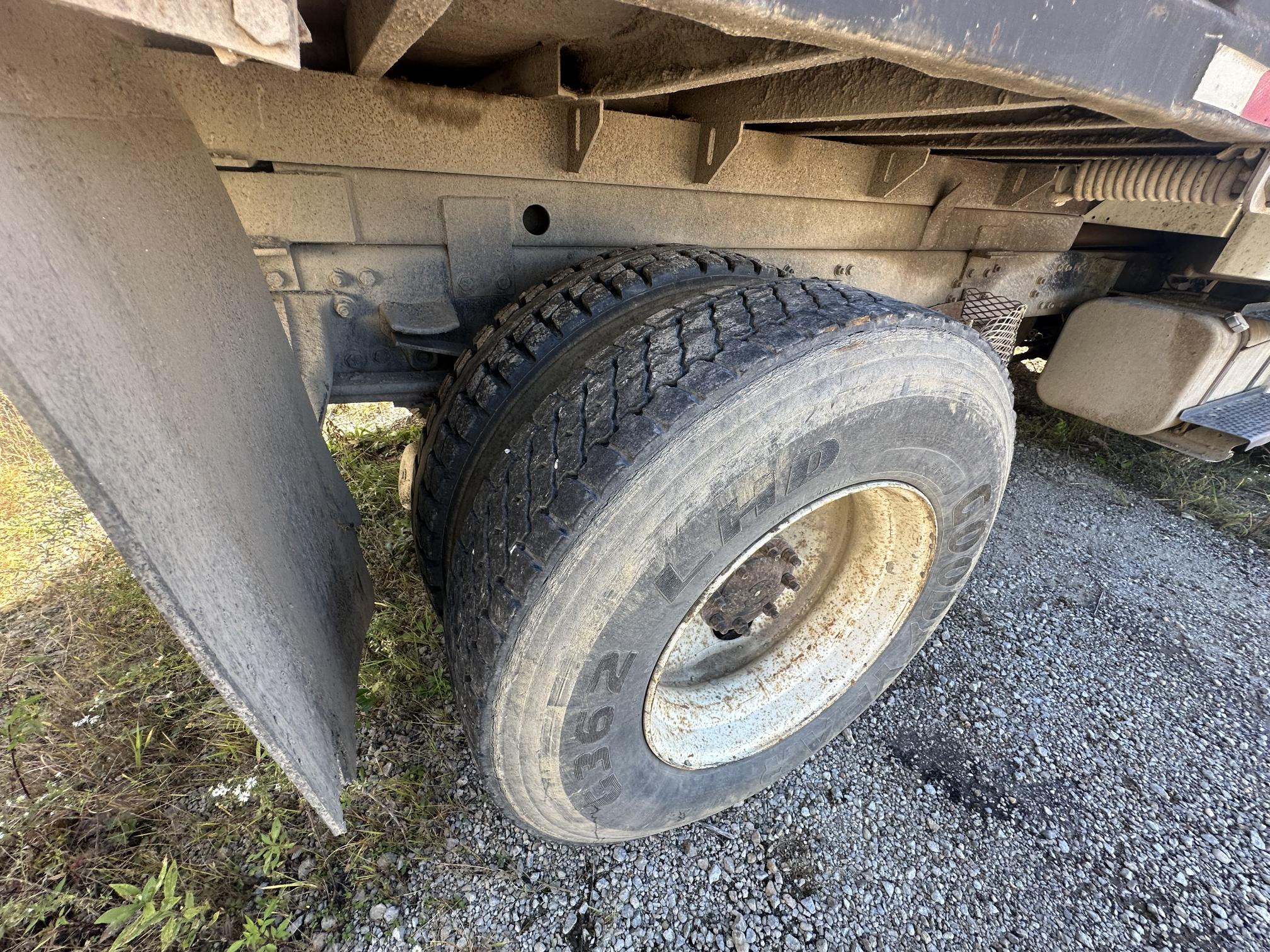 2007 FREIGHTLINER M2 106 - view 16 of 34