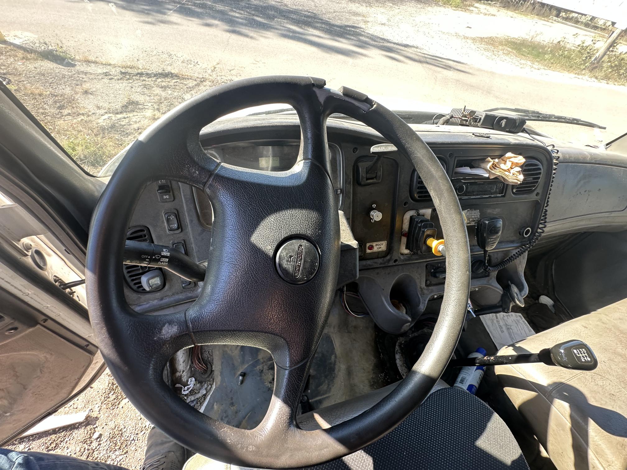 2007 FREIGHTLINER M2 106 - Image 27