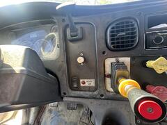 2007 FREIGHTLINER M2 106 - Image 31