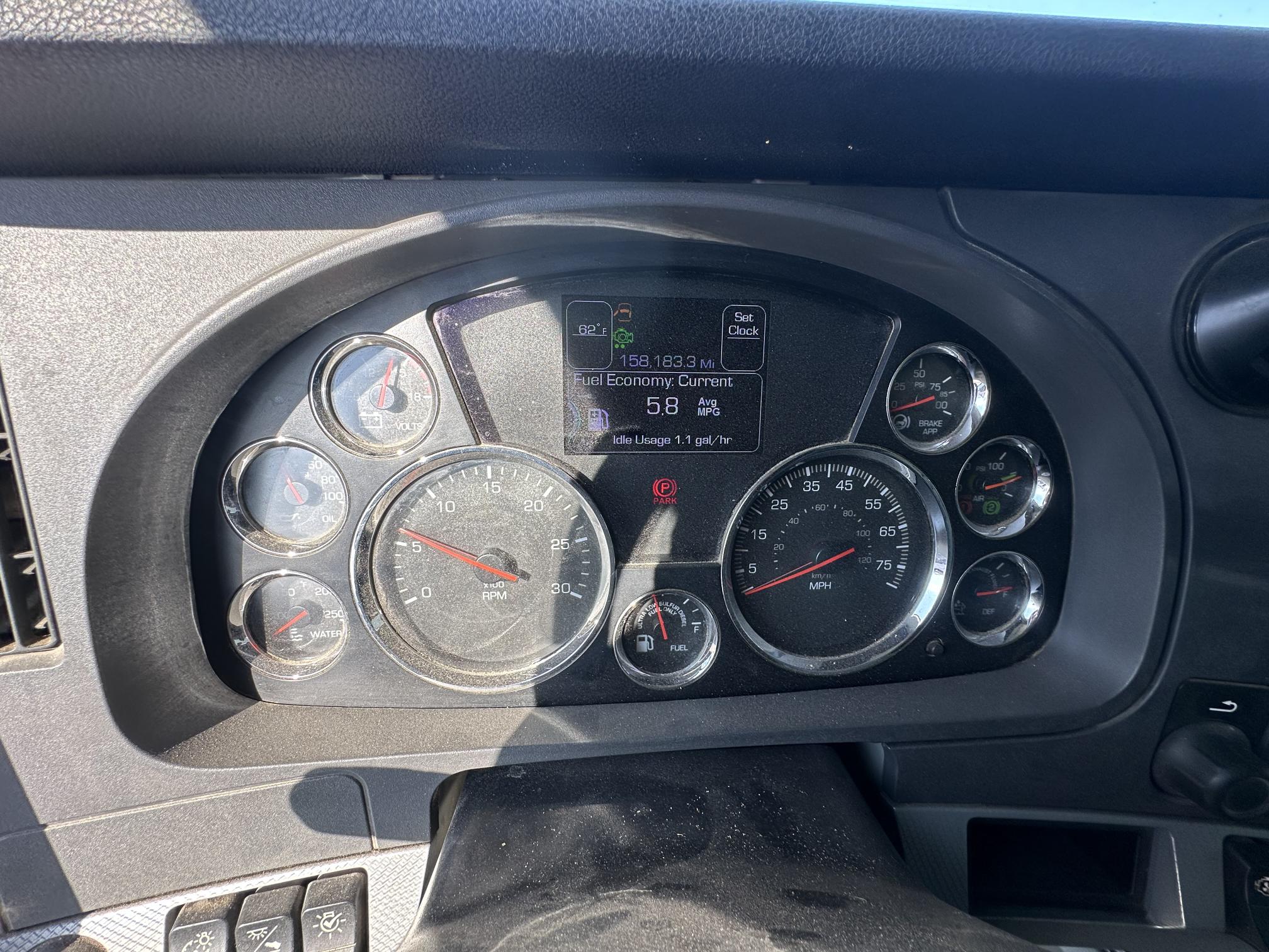 2021 KENWORTH T880 - Image 32