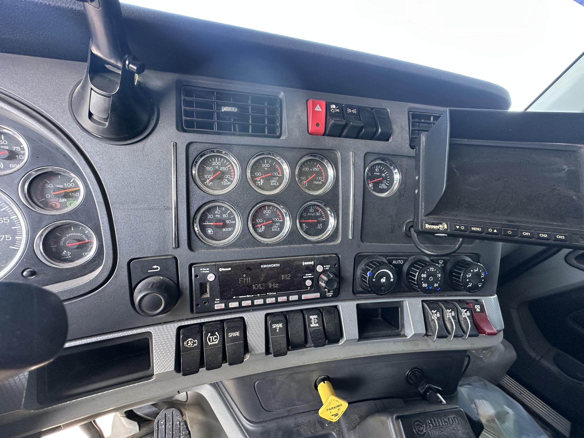 2021 KENWORTH T880 - Image 33