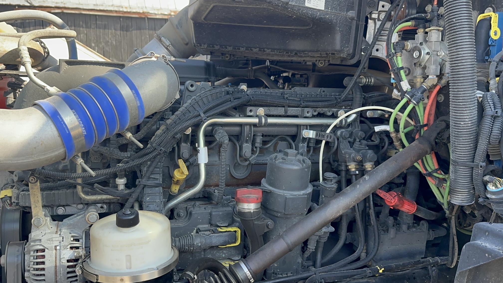 2021 KENWORTH T880 - Image 38